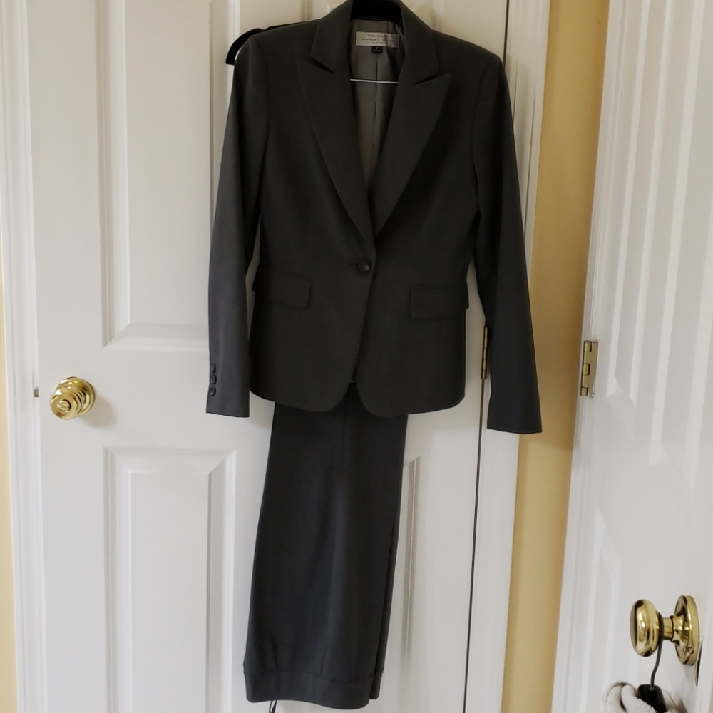 Tahari Grey Pants Suit